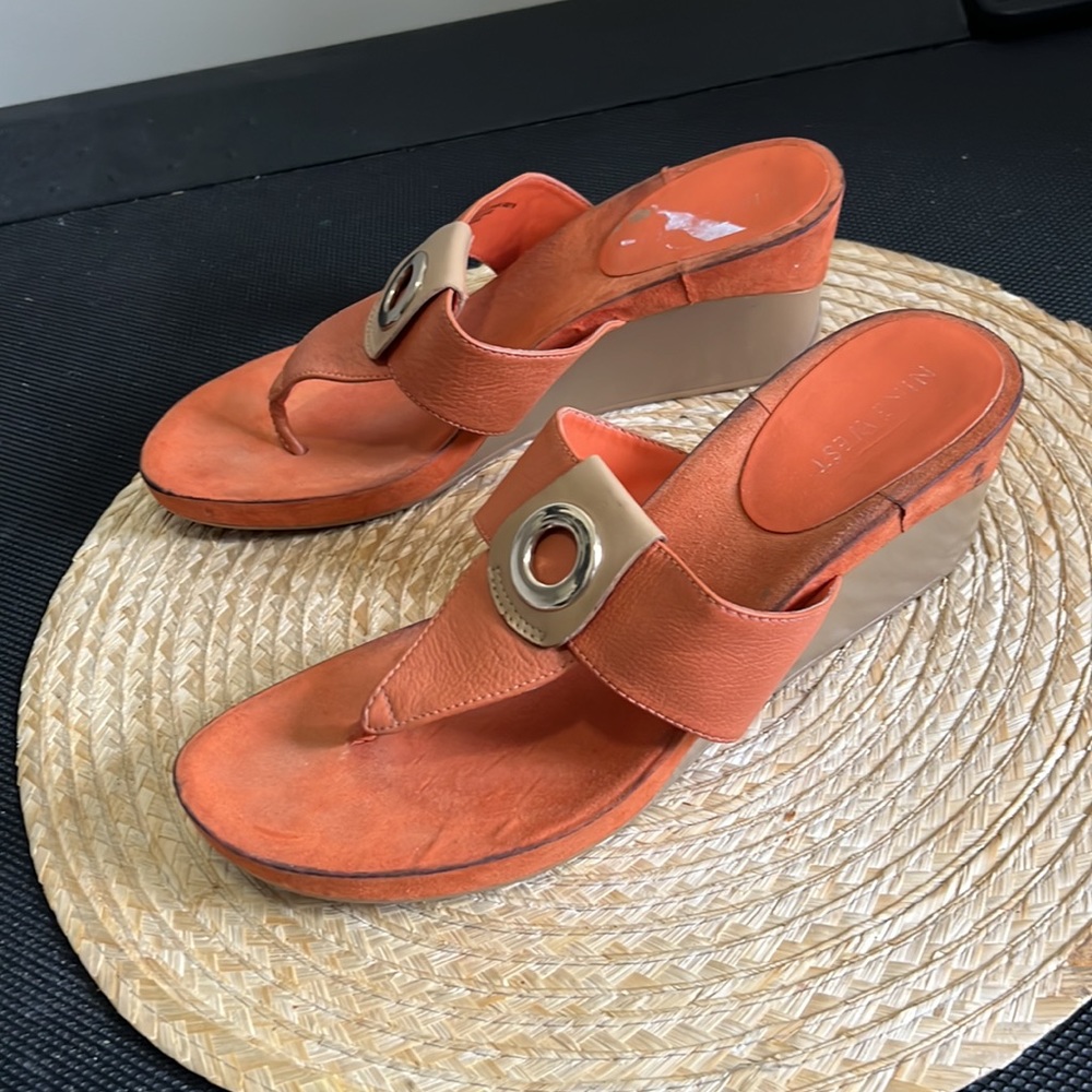 Nine West Leather Wedge Heel Slip-on SandalsSize 8.5